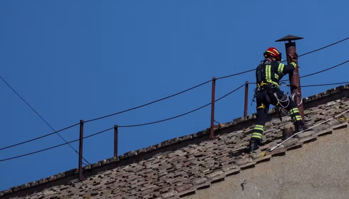 2025-05-02t075549z-1280515703-rc2j9ea8bsgy-rtrmadp-3-pope-succession-chimney