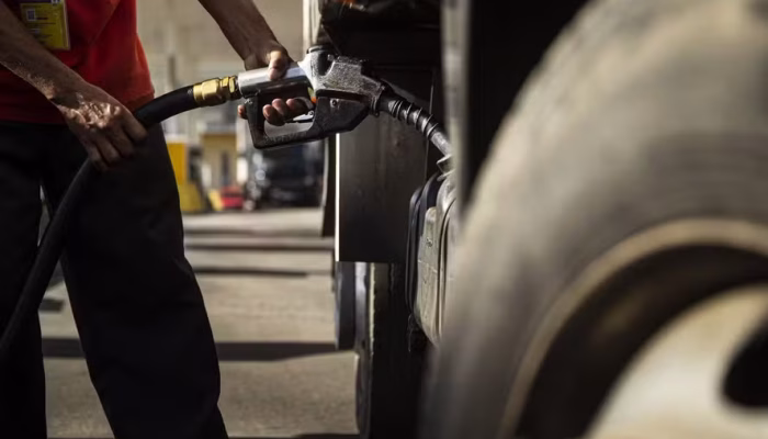 99589709-ri-rio-de-janeiro-rj-17-06-2022-petrobras-reajusta-precos-dos-combustiveis-gasolina-sob