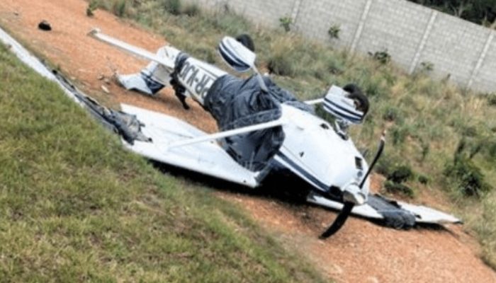 AVIÃO