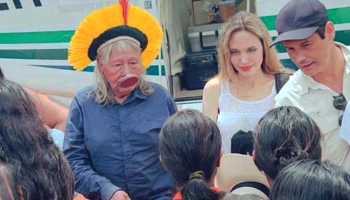 Angelina-Jolie-visita-aldeia-indigena-em-Mato-Grosso-marco-2025-2-rep-1-1