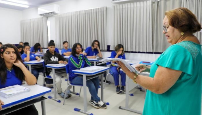 Estudante-da-Rede-Estadual-se-prepara-para-embarcar-para-o-intercambio-MT-no-Mundo-6154-2-
