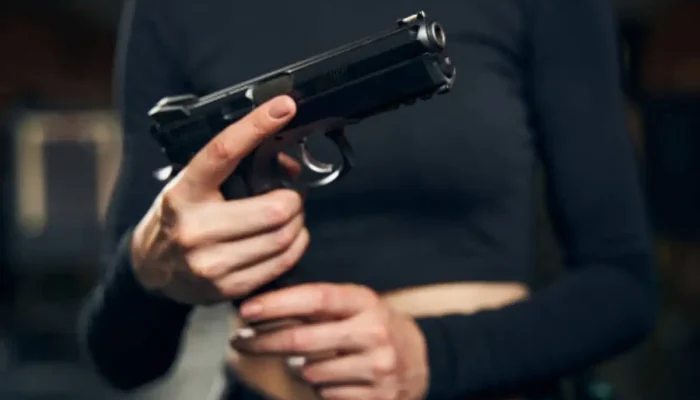 arma-porte-mulher-.jpg
