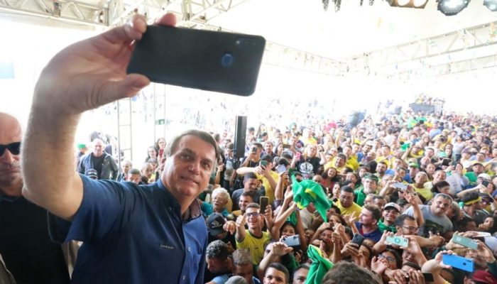 bolsonaro-com-populares